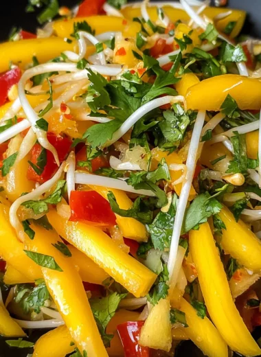 Simple Thai Mango Salad (10 MInutes)