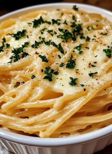 cheesy garlic parmesan spaghetti with cream cheese