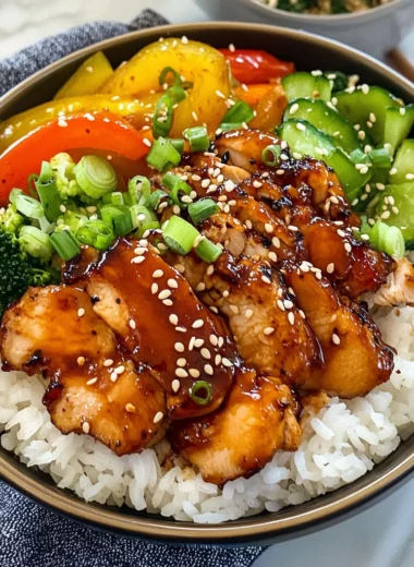 Korean BBQ Chicken Bowls with Gochujang Cream Sauce Awaits!