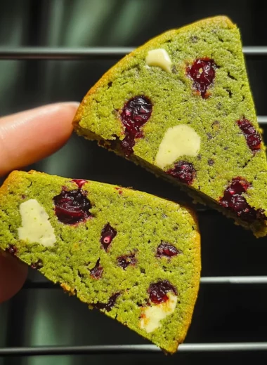 Easy Baked Matcha Cookies With Cranberries