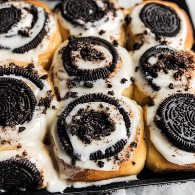 Oreo Cinnamon Roll