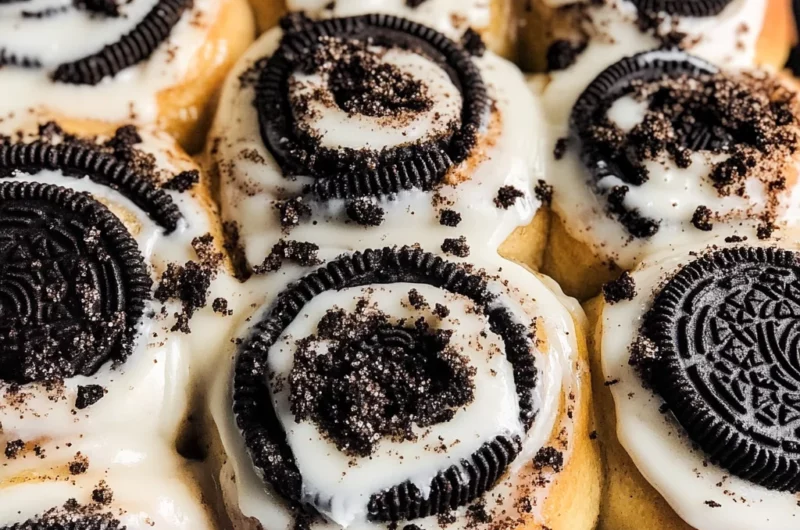 Oreo Cinnamon Roll