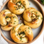 Quick Sourdough Discard Garlic Knots