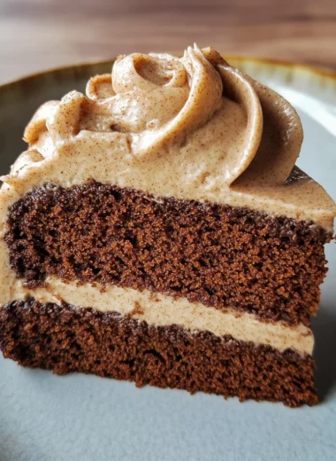 Gingerbread Cake with Cinnamon Molasses Frosting: A Cozy Holiday Classic
