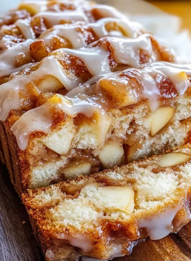 Amish Apple Fritter Bread – Soft, Sweet, and Perfectly Spiced