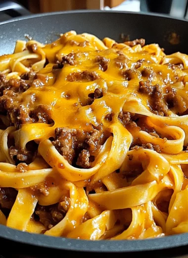 One-Pot Zesty Honey BBQ Beef & Fettuccine Pasta
